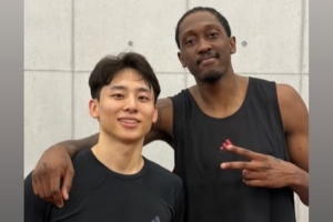 日本行圆满结束！杰伦&middot;威廉姆斯在社交媒体晒出与河村勇辉的合照